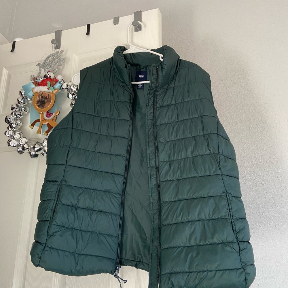 Old Navy Dark Green Quilted Puffer Vest